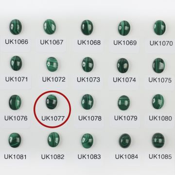 Malachit naturalny kaboszon owal 9,9mm