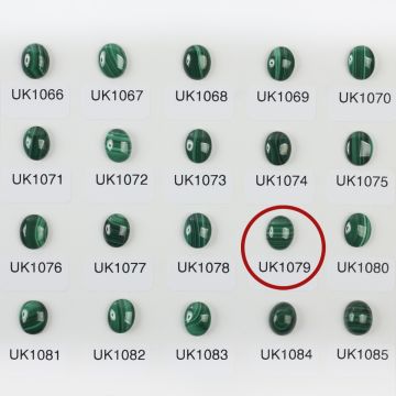 Malachit naturalny kaboszon owal 10,1mm