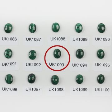 Malachit naturalny kaboszon owal 10,1mm