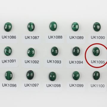 Malachit naturalny kaboszon owal 10mm