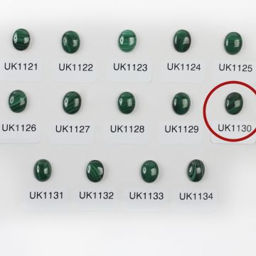 Malachit naturalny kaboszon owal 10,2mm