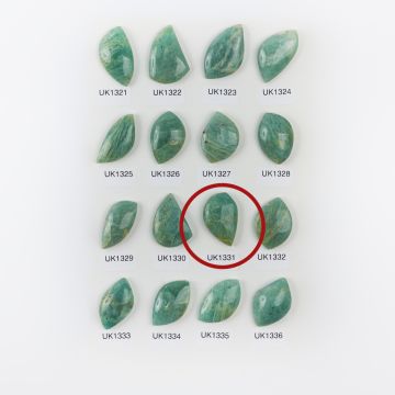 Amazonit kaboszon nieregularny 29,5mm Amazonit kaboszon nieregularny 29,5mm
