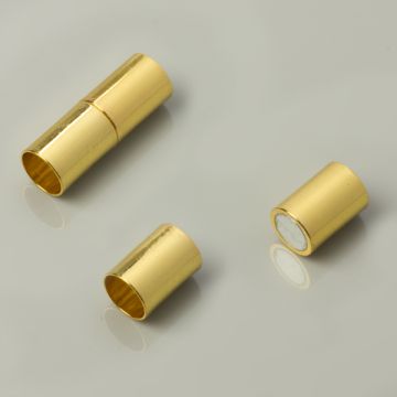 Zapięcie magnetyczne rurki koloru złotego 8mm