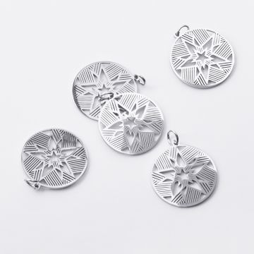 Zawieszka ze stali chirurgicznej Gwiazda z promieniami do naszyjników w kolorze srebrnym 22mm