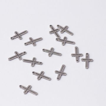 Zawieszka ze stali chirurgicznej krzyż w kolorze srebrnym 13x8