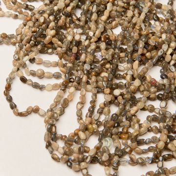 Kamień słoneczny szary bryłka nieregularna 3x5mm