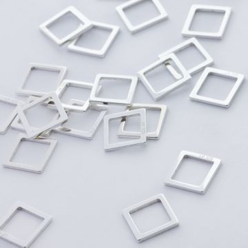 Srebrna zawieszka- łącznik kwadrat wycinany AG925 9mm