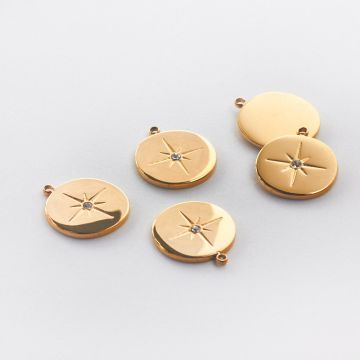 Zawieszka ze stali chirurgicznej róża wiatrów w kółku z cyrkonią w kolorze złotym 15,5mm