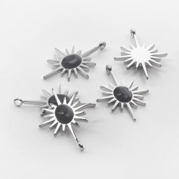 Zawieszka ze stali chirurgicznej słońce z onyksem 30mm