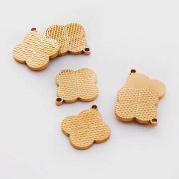 Zawieszka ze stali chirurgicznej grawerowana koniczyna marokańska w kolorze złotym 17mm PVD