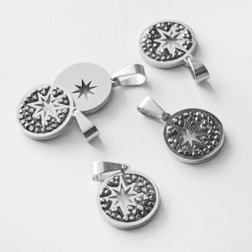 Zawieszka ze stali chirurgicznej róża wiatrów wysadzana cyrkoniami w kolorze srebrnym 14mm