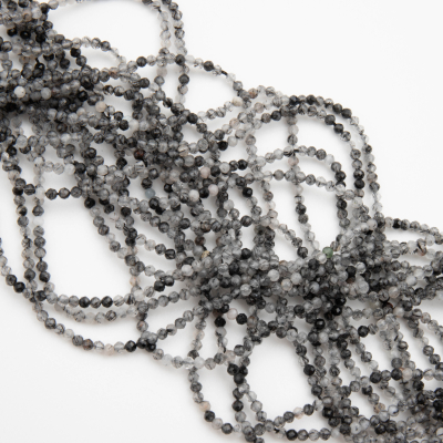 Kryształ górski z czarnym rutylem kulka fasetowana 2mm