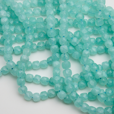 Jadeit turkusowy kostka fasetowana 7mm