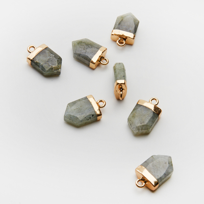 Labradoryt grot zawieszka w okuciu 10,5-14,5mm