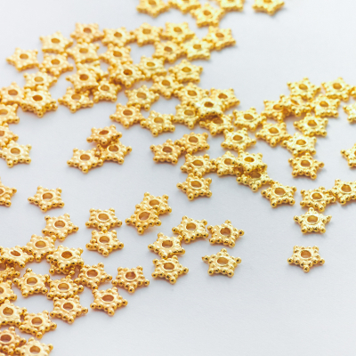 Srebrny koralik kwiatek pięcioramienny AG925 pozłacany 4,5mm