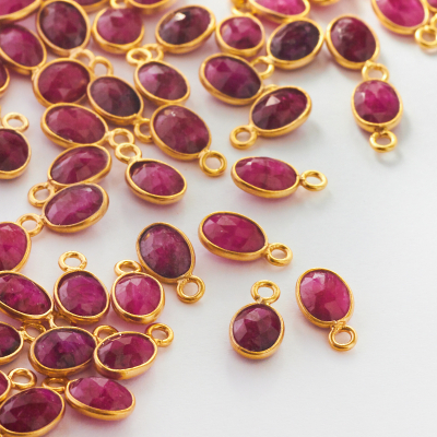 Srebrna zawieszka rubin fasetowany owal w okuciu AG925 6mm