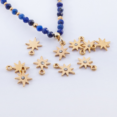 Zawieszka róża wiatrów z cyrkonią pozłacana 10 mm