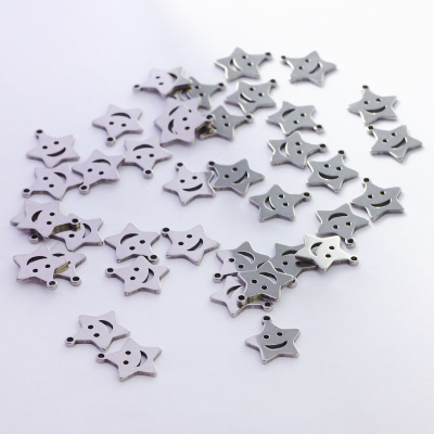 Zawieszka ze stali gwiazdka z uśmiechem 10,3mm