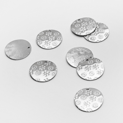 Zawieszka kółko wygięte w kwiatki ze stali 18mm