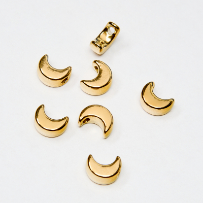 Koralik księżyc ze stali szlachetnej w kolorze złotym 8x6,5mm