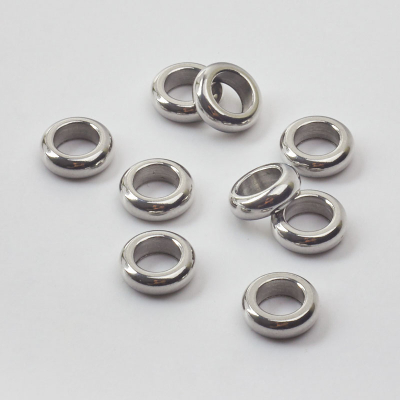 Przekładka oponka do męskich bransoletek ze stali szlachetnej w kolorze srebrnym 9x3mm