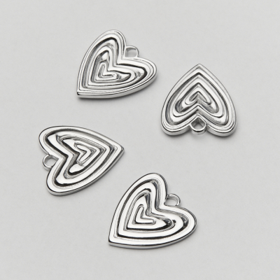 Zawieszka ze stali chirurgicznej multi serce w kolorze srebrnym 19mm