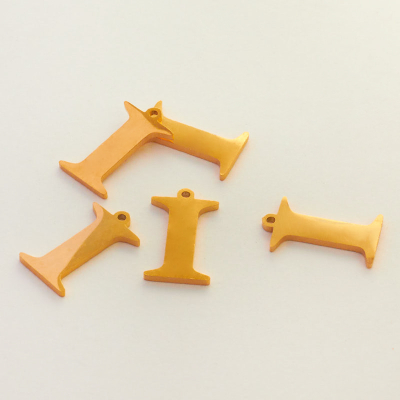 Zawieszka ze stali literka I 14,1mm
