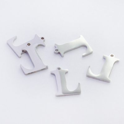 Zawieszka ze stali literka L 13,4mm