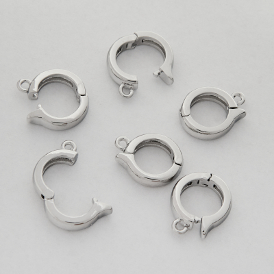 Zapięcie ozdobne zatrzaskowe do pereł z mosiądzu w kolorze srebrnym 11x14mm