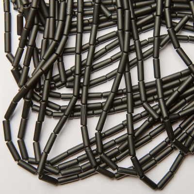 Onyks słupek gładki matowy 4x13mm