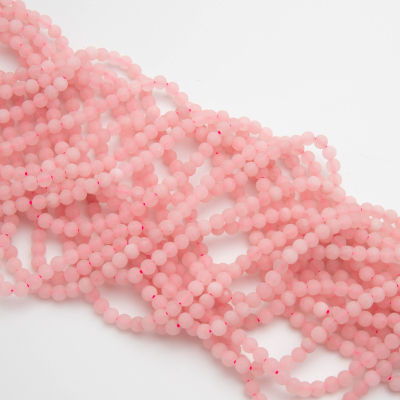 Kryształ g&oacute;rski r&oacute;żowy kulka matowa 4,5mm