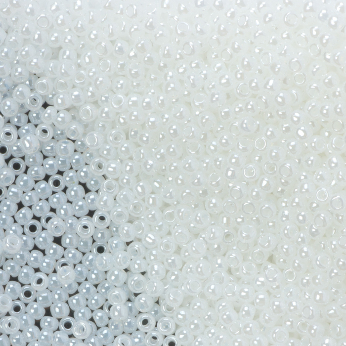 Koraliki TOHO Round 11/0 Ceylon Snowflake